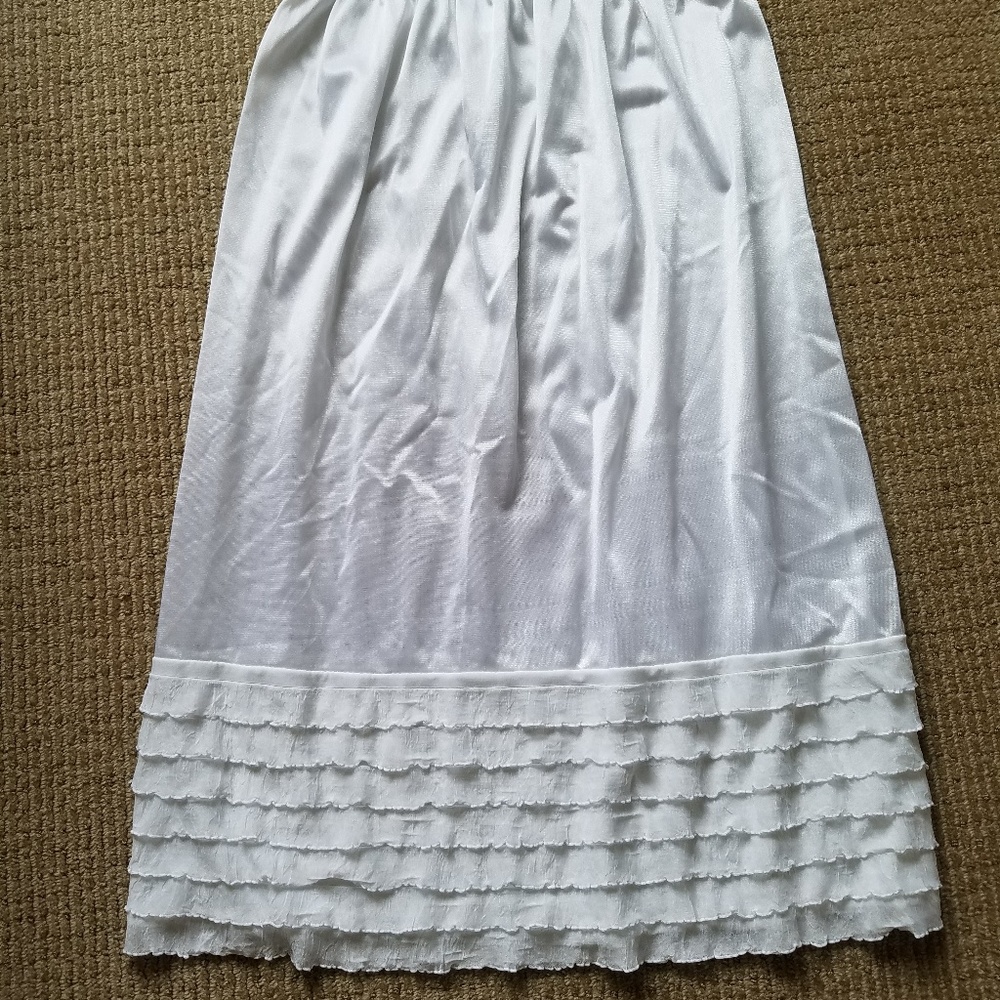 New skirt lengthener